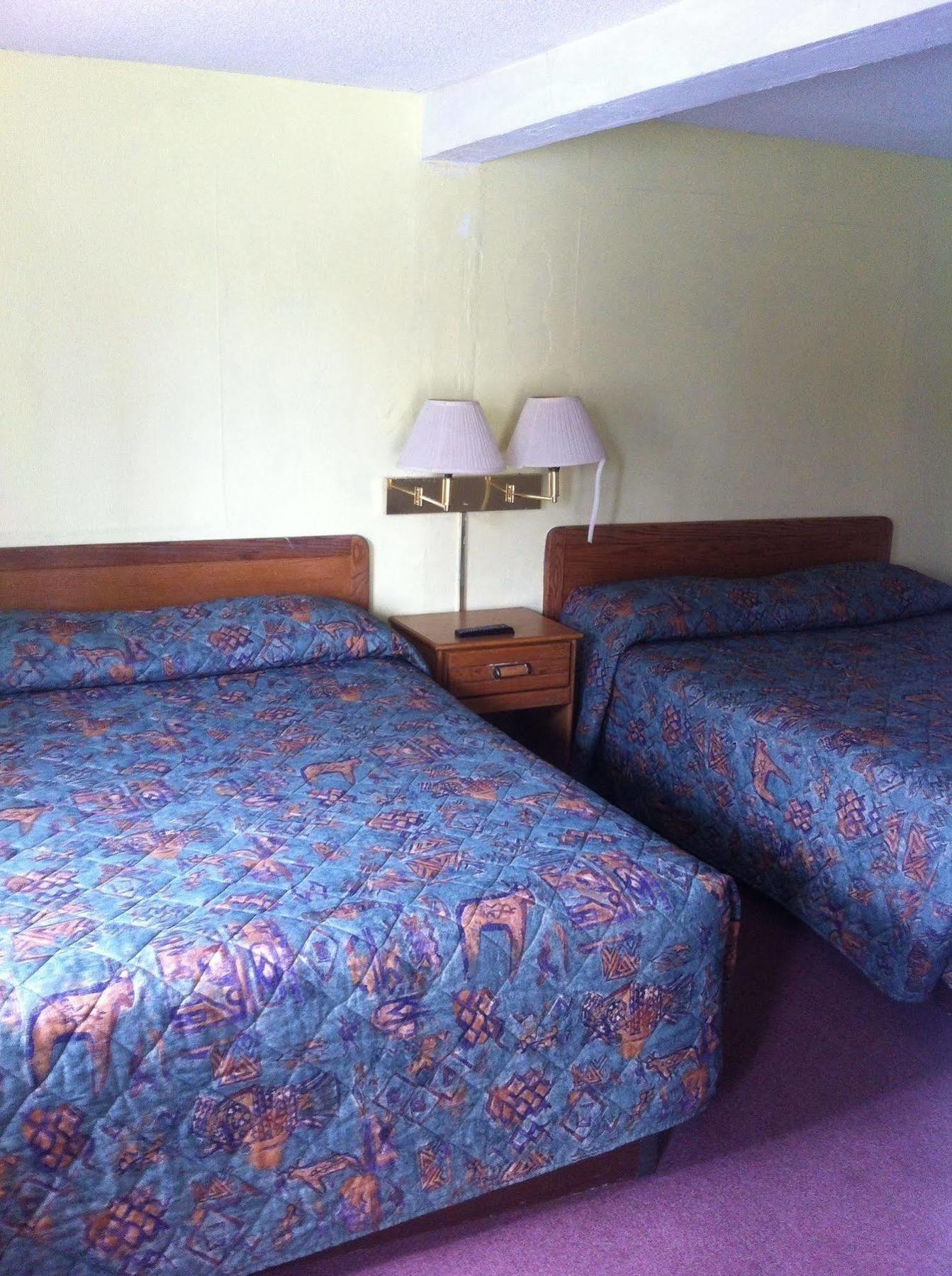 National 9 Inn Sand Canyon Кортес Экстерьер фото